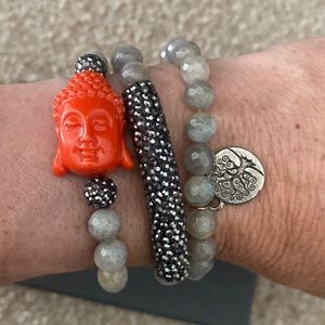 Set of 3 stackable stone bracelets
